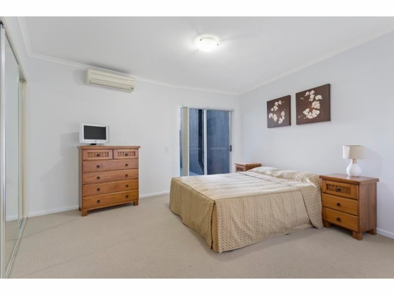 102/6 Victoria Parade, Rockhampton City QLD 4700